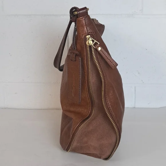 Fossil large leather shoulder bag zipper detail gold brass hardware - Picture 10 of 17